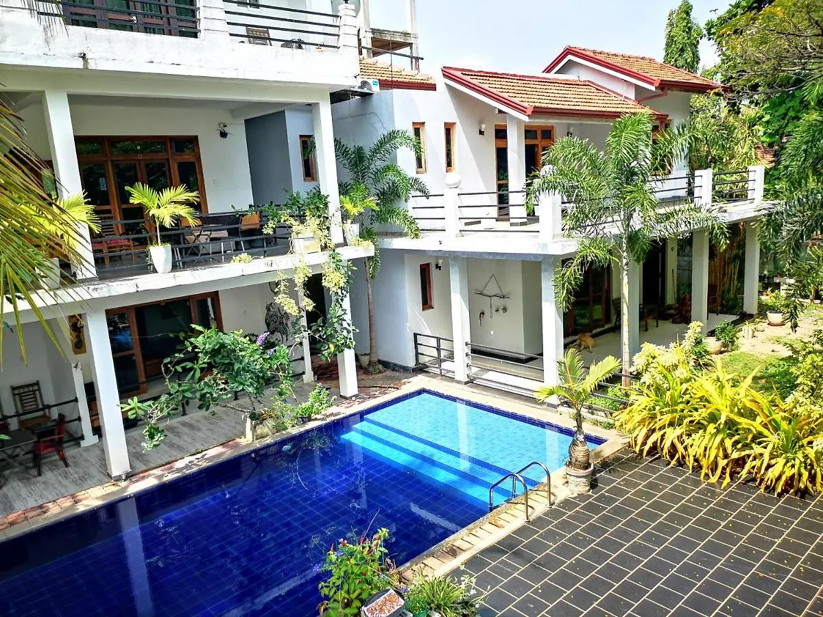 Serendib Village Guest House Negombo 3*,