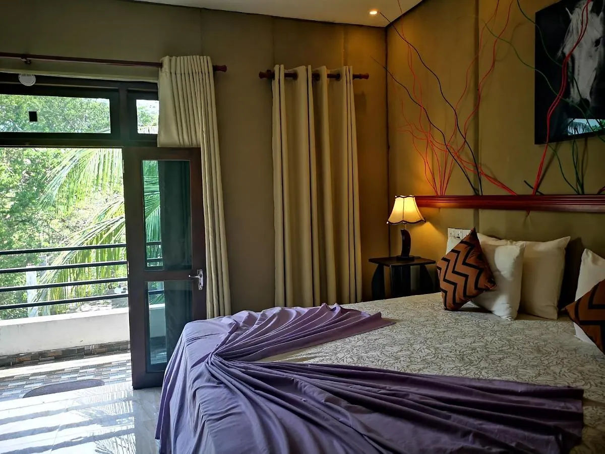 Serendib Village Guest House Негомбо